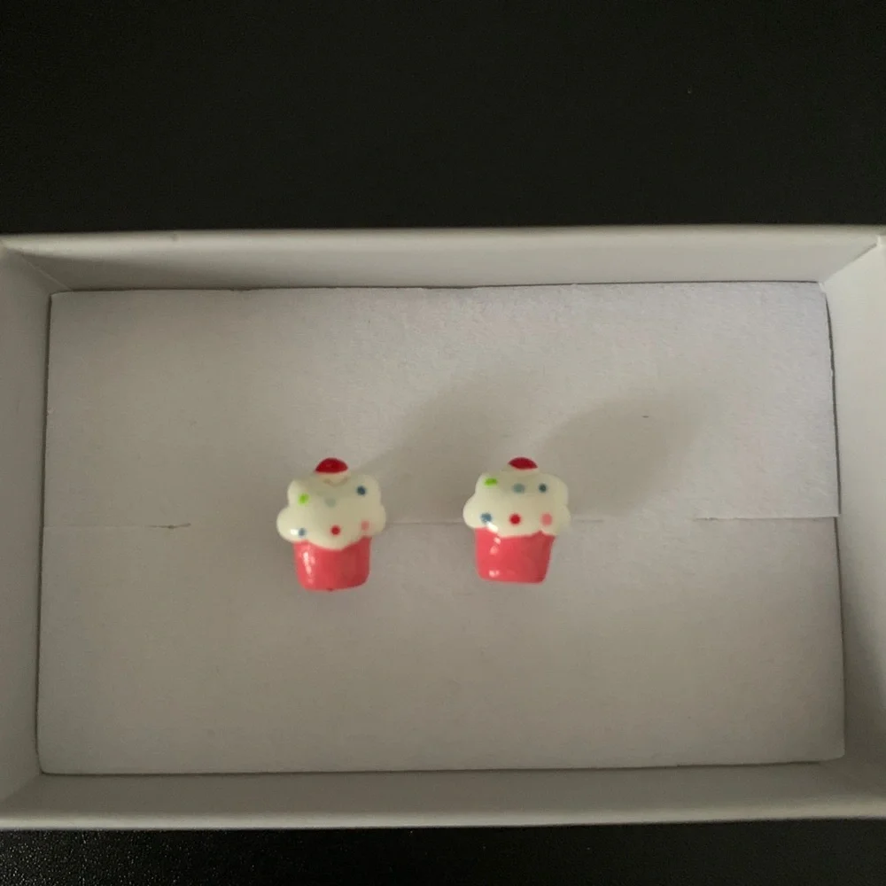 [5x$25] ⭐️ Cupcake earrings fantasy jewelry